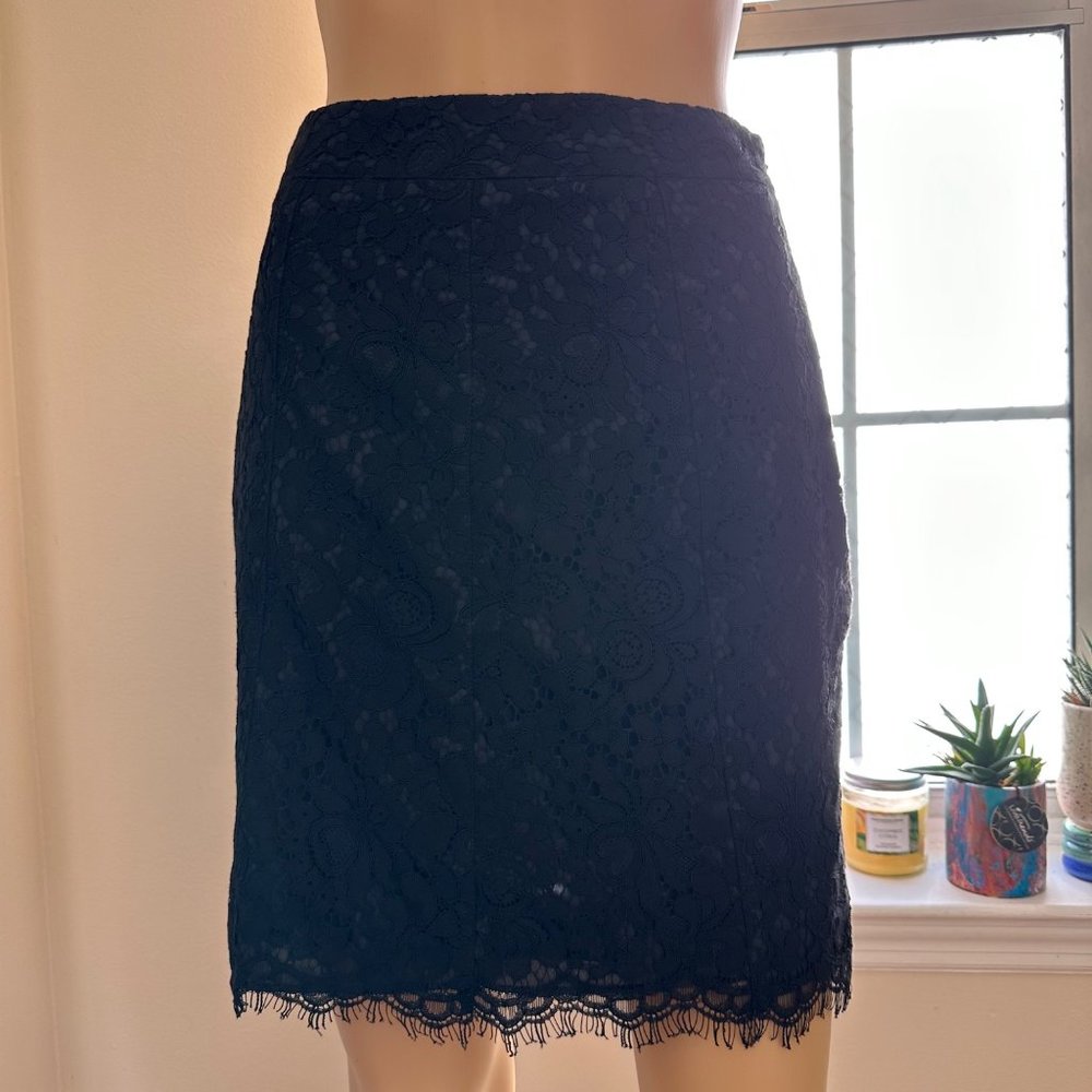 Cece|Womens|A-Line Skirt|Size 0|Black|Full Lace|Knee Length|Mid Rise|Lined